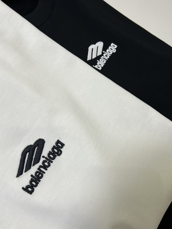 ブランドTシャツ全体デザイン